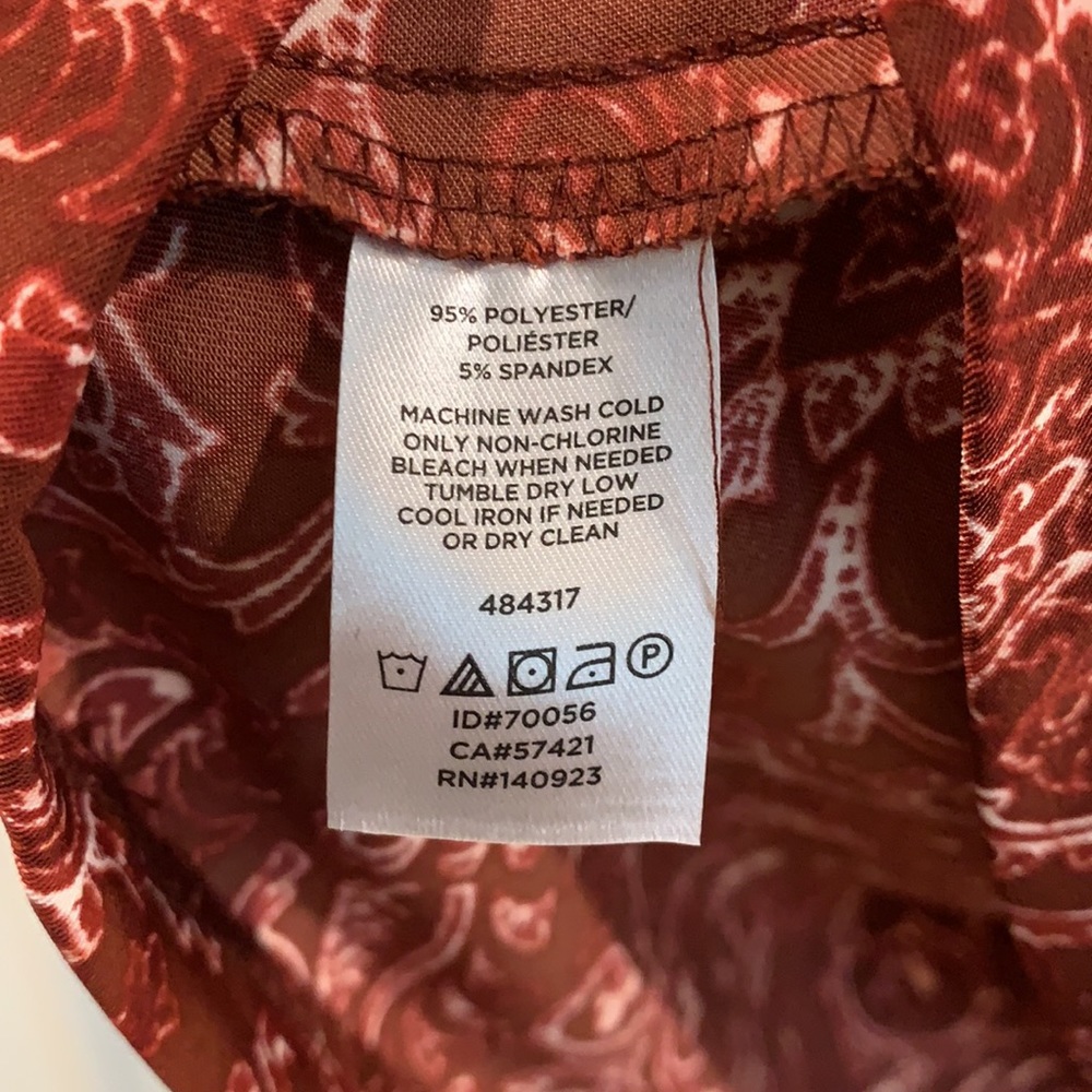 Red Paisley Women’s Shirt Dress - Picture 4 of 5